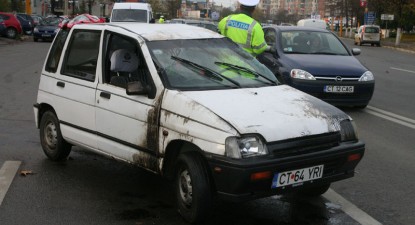 Șofer beat mangă a spulberat un Tico - 7a14c6c73338903975bace32292f1d1f.jpg