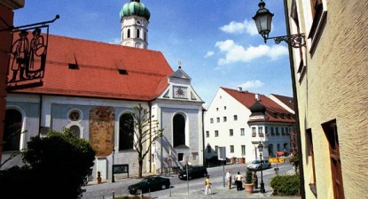 Dachau, de la orașul pictorilor la simbolul terorii naziste - 7b59f209d43b39695e6f02e124b12a85.jpg