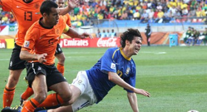 Brazilia plânge, Olanda a eliminat-o în sferturi - 7e889e891520b7c5763271f21d3261b9.jpg