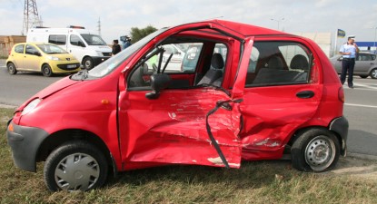 Coliziune între un Matiz și un Iveco, în dreptul magazinului Metro 1 - 7ef6079edd98eeec1e24f71b5278eed8.jpg