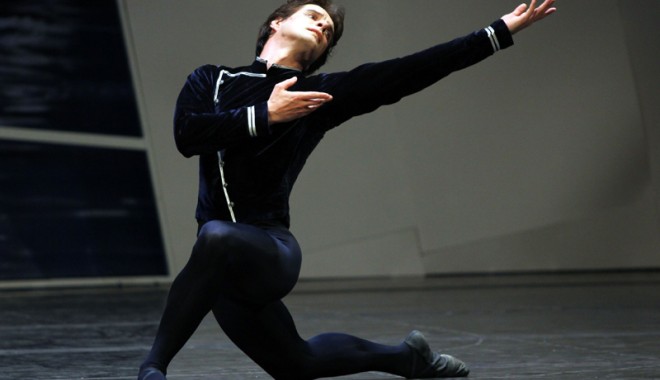 Horațiu Cherecheș scrie istoria baletului constănțean - 7lacul-1333293085.jpg