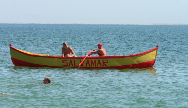 PERICOLUL NU A TRECUT / Turiști salvați de la înec - 7septembrieturisti-1410084099.jpg