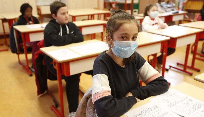 Autoritățile discută începerea anului școlar cu prezența fizică în clase de la 1 octombrie - 7xcfjppv25ahbbjlzzsled3gwq-1599231693.jpg