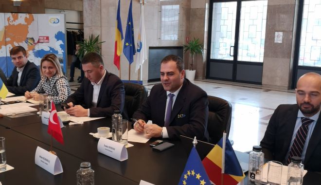 Școala altfel, pe Aeroportul Mihail Kogălniceanu - 8-1550857153.jpg