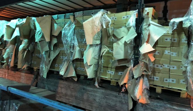 800 de baxuri de țigări de contrabandă, confiscate de vameși - 800debaxuridetigaridecontrabanda-1549564793.jpg