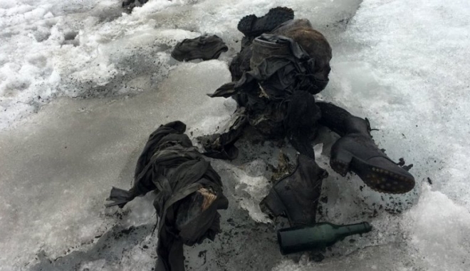 Descoperire macabră după topirea ghețarilor din Alpi: Sunt sute de cadavre mumificate - 800x01500443887fcbf5176-1501916130.jpg