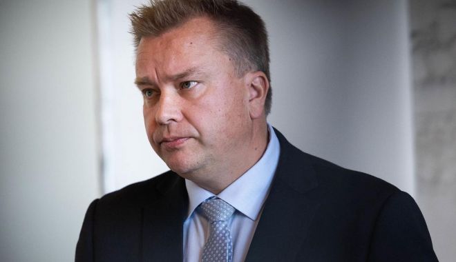 A lăsat NATO pentru scutece! Ministrul finlandez al apărării intră în concediu de paternitate - 8095a3a82d665f4297c40ec6396e8ae7-1671181417.jpg