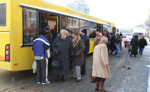 Cum vor circula autobuzele în minivacanța de 1 Mai și Paște - 81328260242-1366837533.jpg
