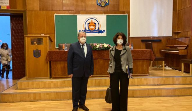 Oaspeţi de seamă la Colegiul Mircea cel Bătrân - 8166cf66ef004075b3b6fbd9d9586401-1614083007.jpg