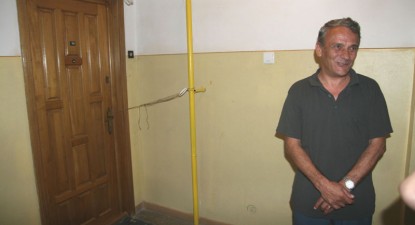 Cadavrul bătrânului ucis într-un probabil conflict între homosexuali a fost ridicat de la morgă de cele două fiice - 81f5f57c6211a17eedd6f5f06945cecb.jpg