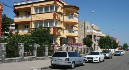 Eforie Sud are cele mai mici chirii de pe litoral - 81fbf0c93a4ec21fabfee233be6c302b.jpg