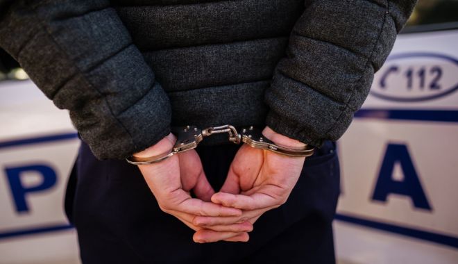 Bărbat din Cobadin reținut după ce a avariat o mașină a Poliției
