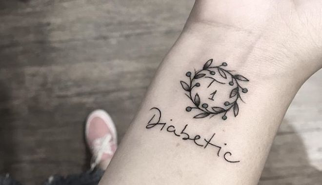 Premieră în România! Trei diabetici și-au tatuat numele bolii pe mâini - 82b88407f5fb8f4e463ef6967cfbc440-1524578714.jpg