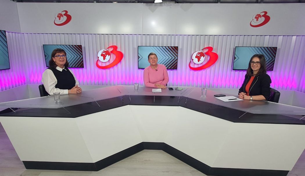 „Jurnaliştii în direct” - Zoom pe actualitate cu Simona Anghel, Emilia Mihăilă și Alina Gâju - 82d215ee7b8648d9818645acfe13fcbd-1763290079.jpg