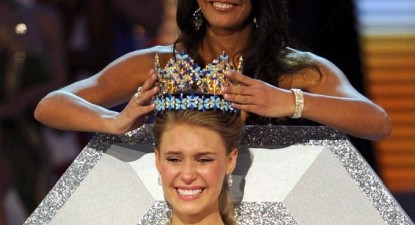 O americancă de 18 ani a obținut titlul de Miss World 2010 - 8309b9026d700097e98e360e09689f01.jpg