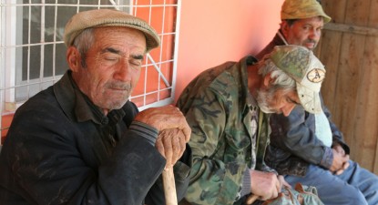 Primarul ține audiențele pe stradă - 86b72c6ac07c6966fb909f2b4a8983f4.jpg