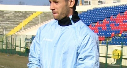Farul este aproape de a-l lua pe fundașul Ducu Ninu, de la Steaua - 8721e34eb69d3e80c3e43c752b67620b.jpg