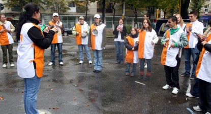 Sărăcia, strigată în stradă de elevii constănțeni - 87ebf51eb7c27e5408bf64af37d67b21.jpg