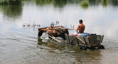 Primarii și locuitorii din zonele afectate de inundații se tem că ar putea retrăi tragediile din această vară - 8880ca0deddd14fc387dca5cd9538fa0.jpg