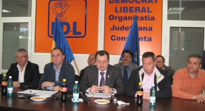 Mircea Banias: 