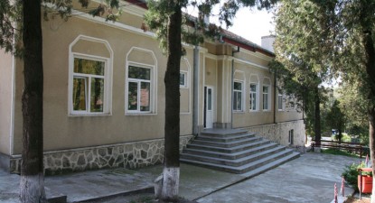 Bolnavii psihic, dați afară pentru a face loc pensionarilor - 8baf9f49eb94c07757d33a995ac7bb7c.jpg