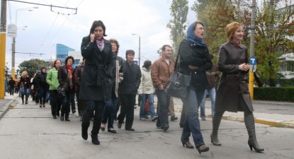 Angajații Primăriei Constanța vor primi câte 10.000 de lei - 8be18ea50ab5d9f02261bc23fa53e295.jpg