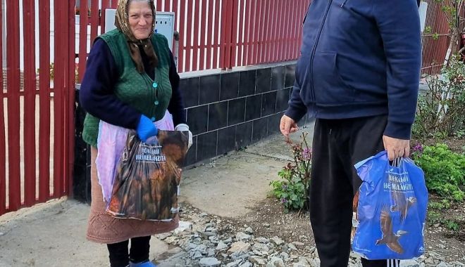 Pachete de sărbători pentru vârstnici şi persoanele cu dizabilităţi din Cumpăna
