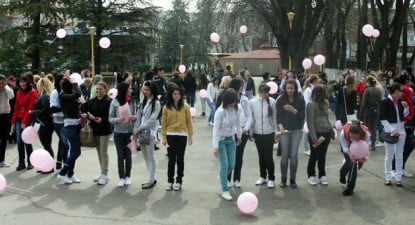 Cancerul de sân poate fi învins - spun femeile care au luptat cu boala - 8d0b2e1aff375dce2d0b7dbe0b7b815f.jpg
