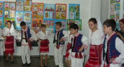 Muzică, poezie, dans și pictură, la Galeriile Amfora - 8db1b9c8cb52198d4752176ba2e29795.jpg