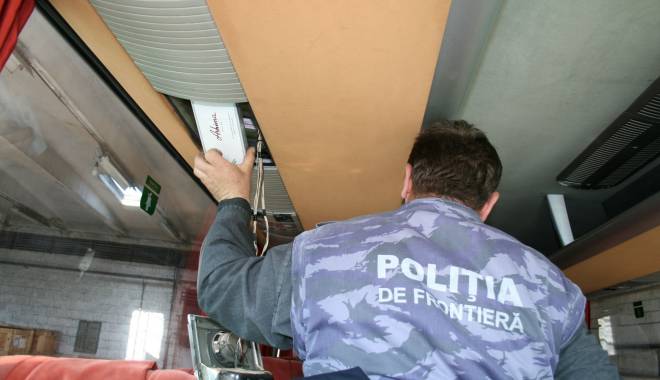 Țigări confiscate la frontieră - 8decembrietigarivama-1418042640.jpg