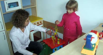 3.000 de angajați din asistența socială vor rămâne fără slujbe - 8e1b6031314d35dffa354563befb9f70.jpg