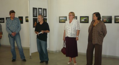 Fotografiile taberei coordonate de Bebe Pitei au fost expuse la Muzeul de Artă - 8e7a464b2e4d30b46cfde133272a16af.jpg