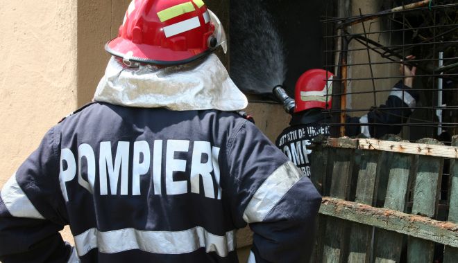 INCENDIU VIOLENT! DOUĂ CASE din Constanța, cuprinse de flăcări - 8octincendiucase-1602139856.jpg