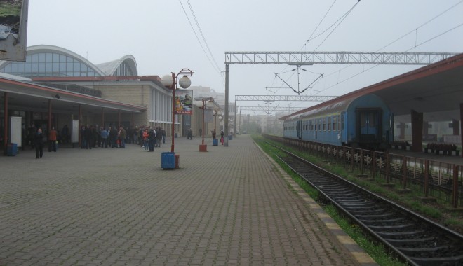 UPDATE - Protest spontan la CFR! Trenurile care nu au plecat din stații după ora 07.00, reprogramate - 900trenuri-1398233178.jpg