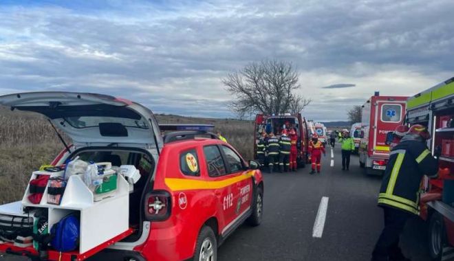 Tragedie rutieră! O persoană a decedat şi alte patru rănite, după ce un şofer a intrat pe contrasens - 90731976b680471f95ea15afe58dfa74-1671188846.jpg