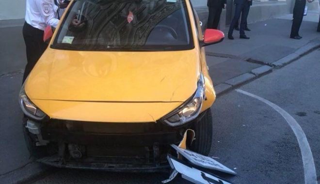 CM 2018. Atenție, imagini șocante! Un taxi a intrat în mulțime la Moscova! VIDEO - 911787nintchdbpict000413856653-1529222479.jpg