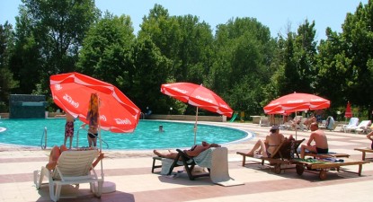 Vin banii europeni în stațiunea Neptun - 922d5cb28ca0586bbe2db57477143dbb.jpg