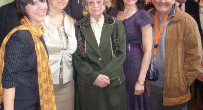 Petrecere surpriză pentru actrița Ileana Ploscaru - 9406bb6adf39f1389375ecf680d1fb98.jpg