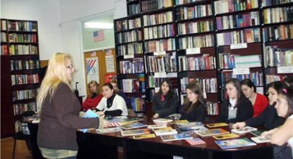 Despre problema obezității în SUA, la American Corner - 94404d7b55216b9a39adcc8bbac07a47.jpg