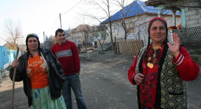 Ecourile discriminării internaționale a romilor în cercul parlamentarilor constănțeni - 94c74109038dc85def6ac232828b2131.jpg