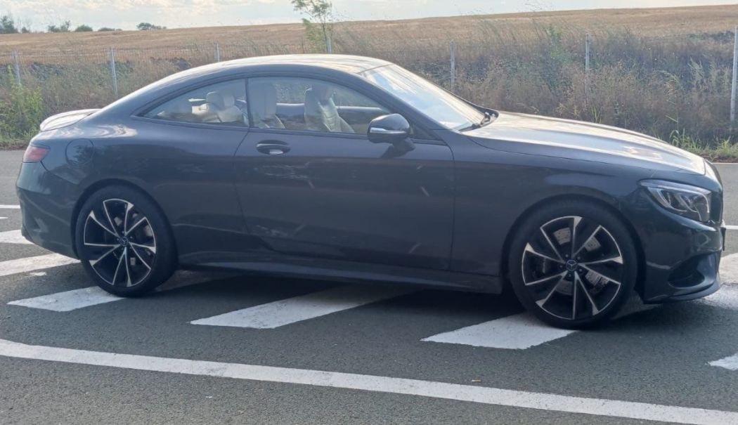 Autoturism de lux, căutat de autorități, descoperit de polițiștii de frontieră la ieșirea din țară