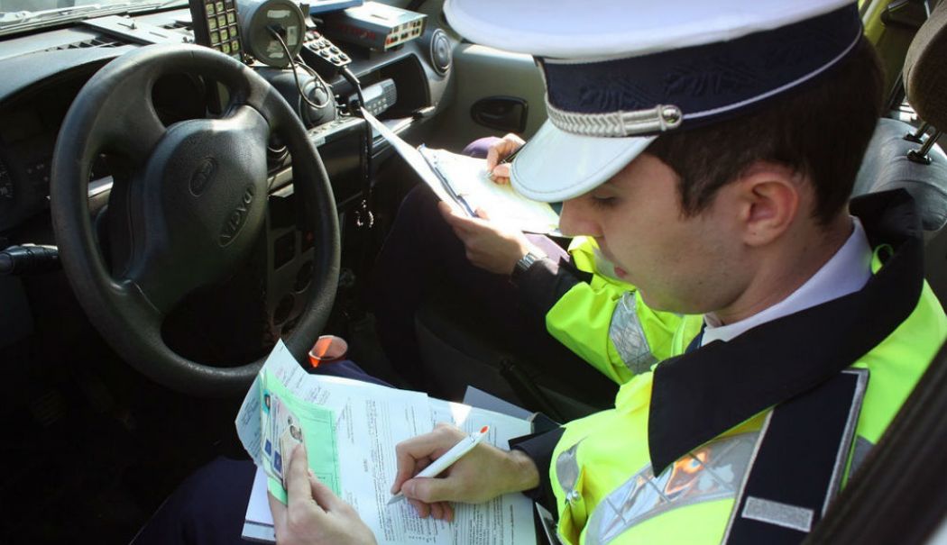 Polițiștii constănțeni au suspendat 103 permise de conducere - 989185l1000x640bad728db3-1759566564.jpg