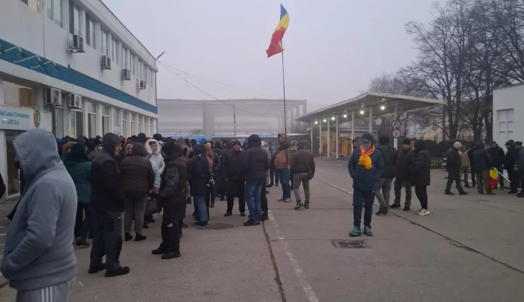 Protest spontan la CT BUS! Autobuzele nu au ieșit pe traseu - 99b2178405324d5497d0ae8466a3202d-1765863239.webp