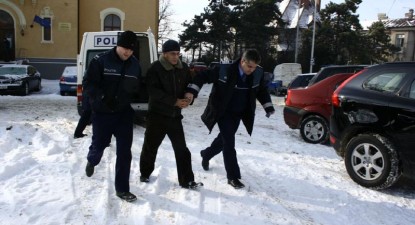 A fost deshumată prima victimă a clanului Bahaian - 9b4247c3399414a1c16a6cc81ec2cbed.jpg