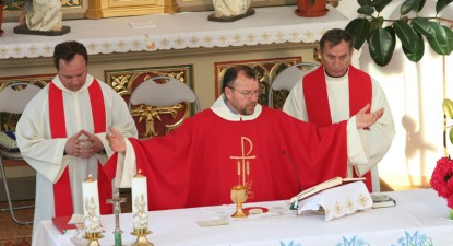 Un cor din Italia a concertat, în ajunul Rusaliilor, în Biserica Nemțească din Mihail Kogălniceanu - 9b72bcb6eb598a166930da693254c104.jpg