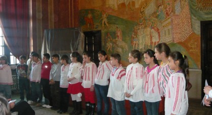 Tentativă de resuscitare a patriotismului în suflete de elevi - 9d4931dda0ca4421759650d3df46a1e9.jpg