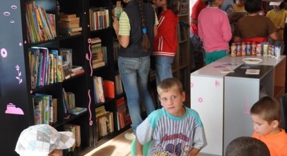 Constănțenii au sprijinit realizarea unei biblioteci - 9dcfa40e7250f2fe6fa02282a752c7e2.jpg