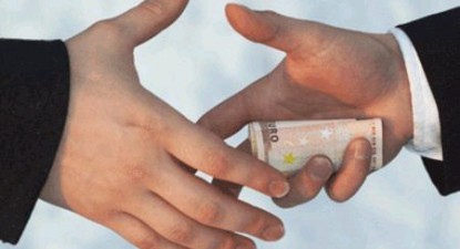 Doi inspectori de la Finanțele Publice Constanța, prinși primind 2.000 de euro mită - 9ecf898a40dac65f45e0e39221d940b2.jpg