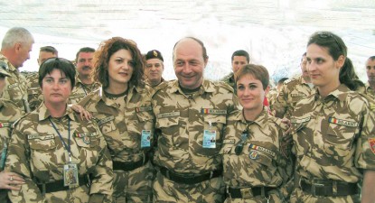 Președintele Băsescu, vizită-fulger în Afganistan - 9fd6b74ffaf18102f326484be5e00d4a.jpg