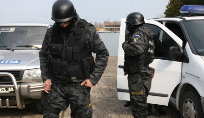 DESCINCERI CU MASCAȚI pentru pensii pe motive de boală, obținute ilegal - 9februariedescinderemascatitigar-1395662580.jpg